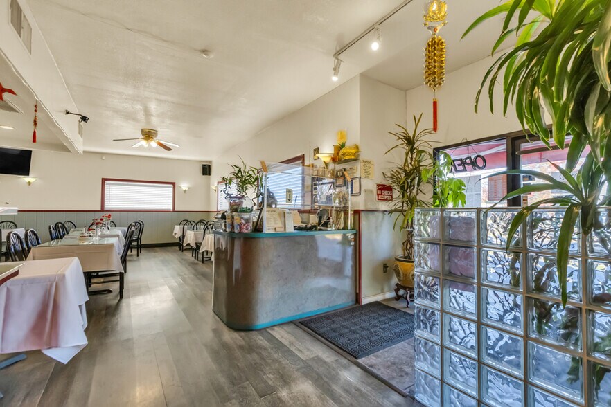 More Photos Of 7223 55th St, Sacramento Restaurant For Sale
