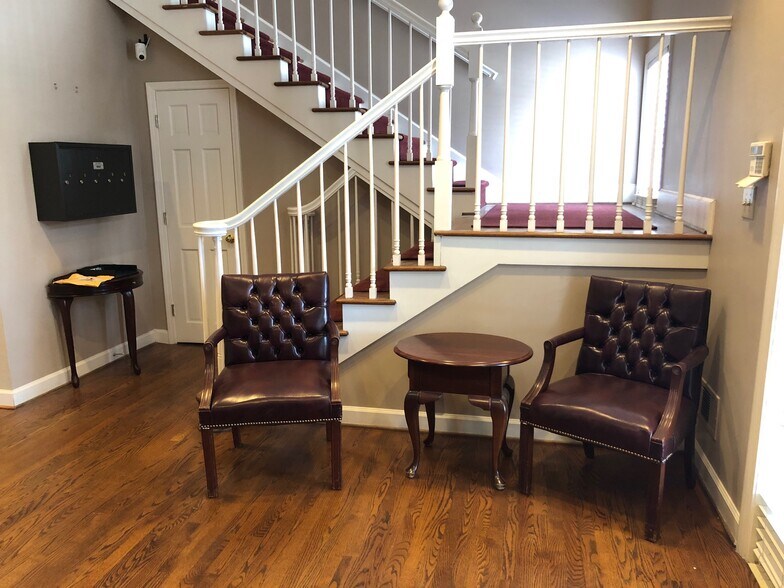 More Photos Of 50 Lenox Pointe NE, Atlanta Medical For Lease