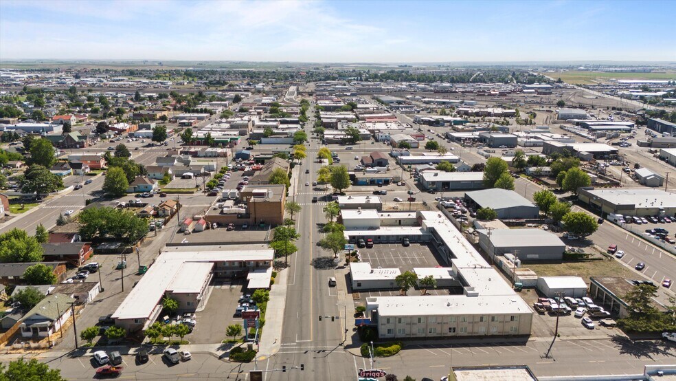 More Photos Of 720 W Lewis St, Pasco Hotel For Sale