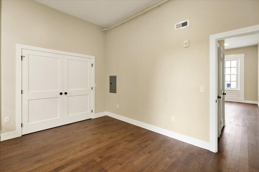 More Photos Of 241 S 5th St, Reading Apartments For Sale