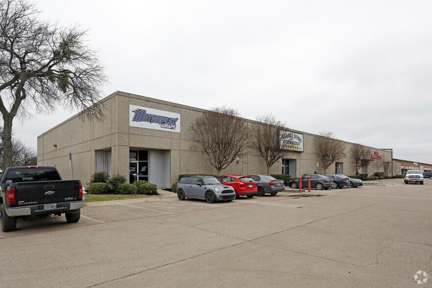Primary Photo Of 2161-2177 E Loop 820 N, Fort Worth Warehouse For Sale
