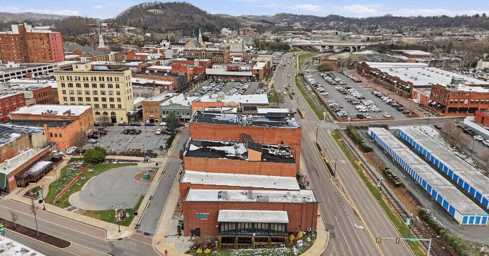 More Photos Of 124 Tipton St, Johnson City General Retail For Sale