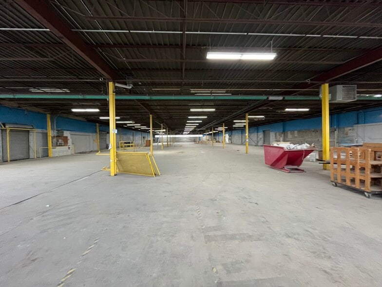 More Photos Of 913 Brock Rd, Pickering Warehouse For Lease