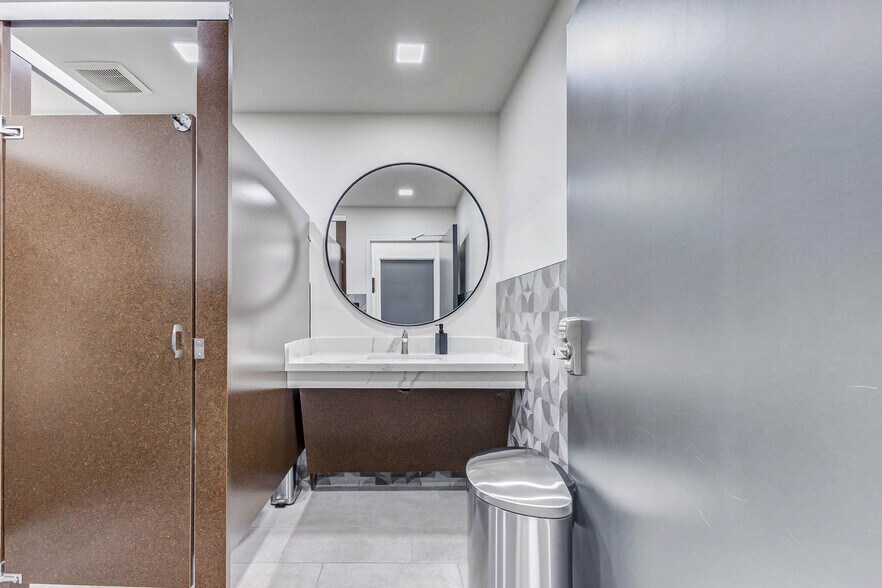 More Photos Of 12837 Louetta Rd, Cypress Office For Lease