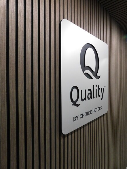 More Photos Of 1823 W Reynolds St, Pontiac Hotel For Sale