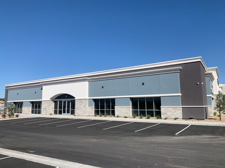 Primary Photo Of 2980 W Horizon Ridge Pky, Henderson Medical For Sale