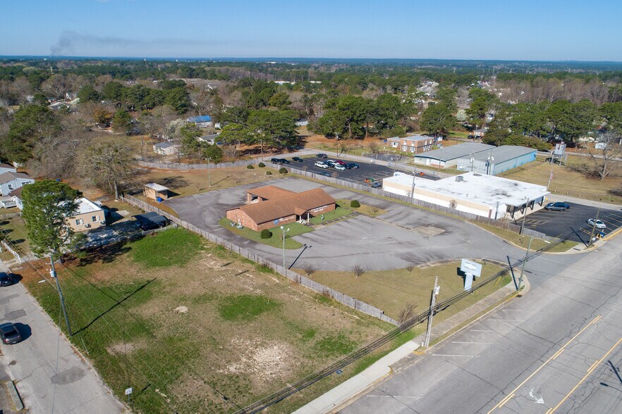 More Photos Of 219 N Main St, Spring Lake Bank For Sale