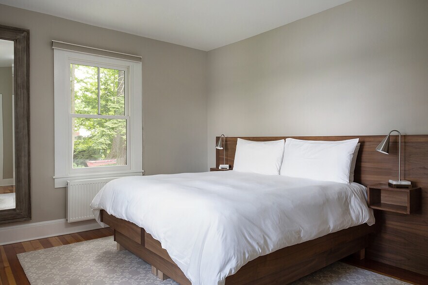 More Photos Of 615 Laurel St, Lee Hospitality For Sale