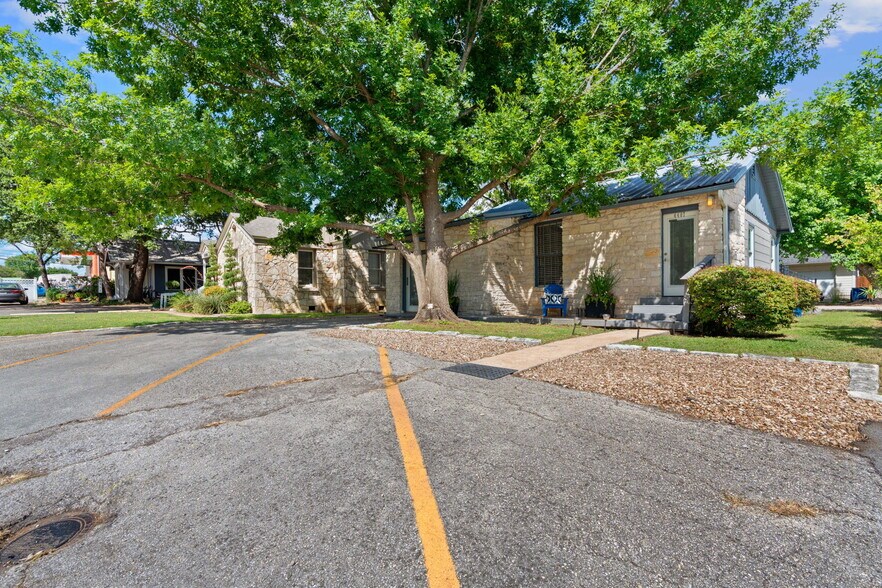 More Photos Of 4407 Medical Pkwy, Austin Land For Sale