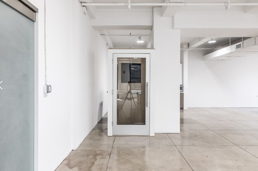More Photos Of 330 Seventh Ave, New York Office For Lease