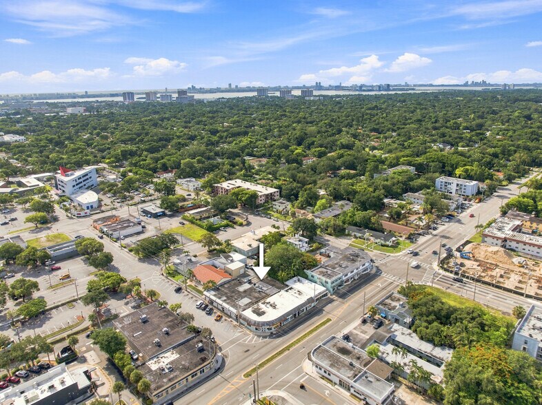 More Photos Of 610-618 NE 124th St, North Miami Office For Sale