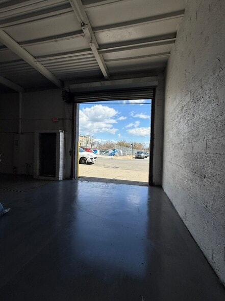 More Photos Of 2566 Borough Pl, Woodside General Retail For Lease