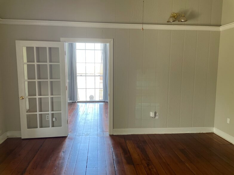 More Photos Of 635 E Bay St, Charleston Office Residential For Lease