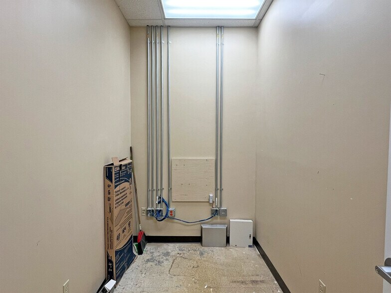More Photos Of 2421 Asbury Rd, Erie Unknown For Lease