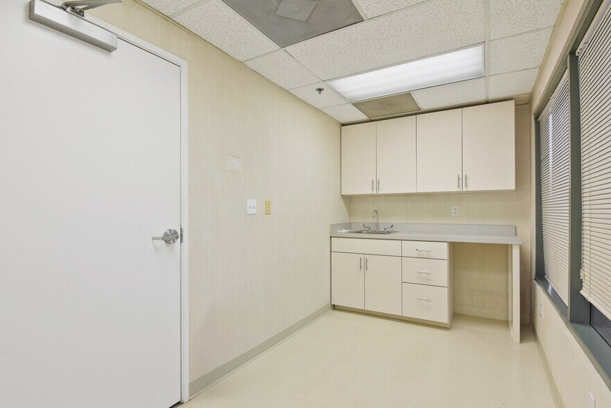 More Photos Of 256 Landis Ave, Chula Vista Medical For Lease