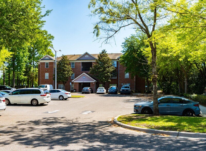 More Photos Of 3000 S Adams St, Tallahassee Apartments For Sale