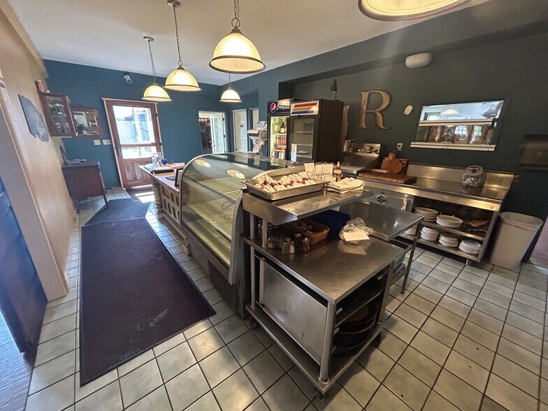 More Photos Of 181 E Brown St, Blairsville Restaurant For Sale
