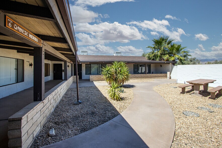 More Photos Of 7211 Joshua Ln, Yucca Valley Office Residential For Lease