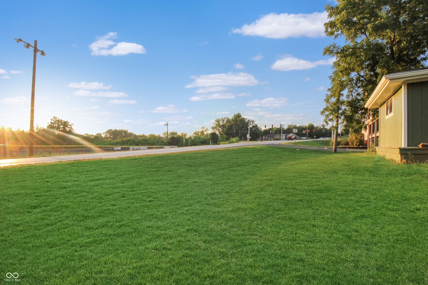 More Photos Of 103 S County Road 625 E, Avon Office For Sale