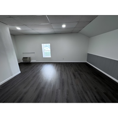 More Photos Of 400 N Main St, Princeton Office For Sale
