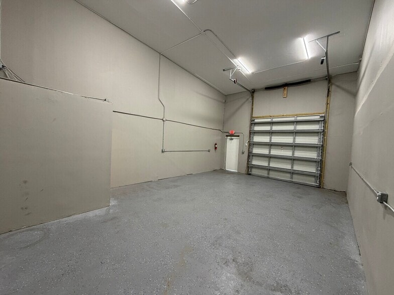 More Photos Of 1173-1179 SW 1st Way, Deerfield Beach Industrial For Lease