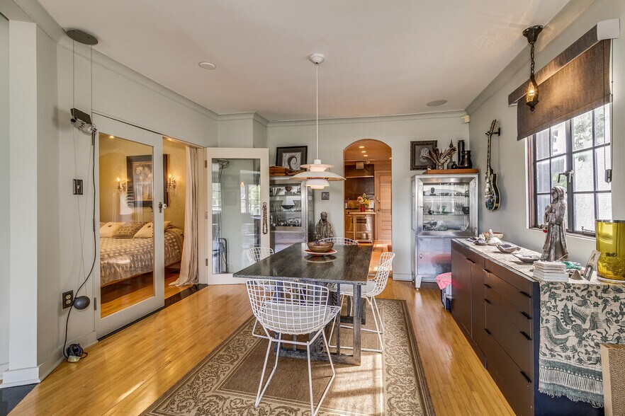 More Photos Of 3401-3405 S Lyndale Ave, Minneapolis Storefront Retail Residential For Sale