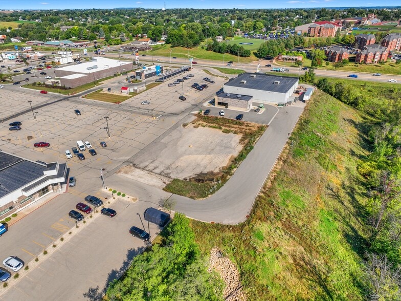 More Photos Of 2600 Dodge St, Dubuque Land For Lease