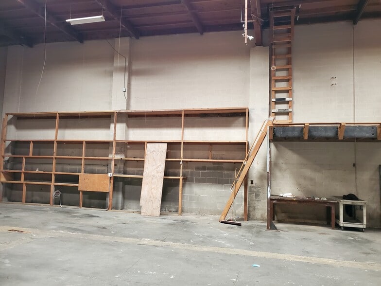 More Photos Of 2715 Ingalls St, San Francisco Warehouse For Lease