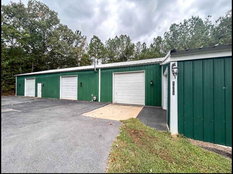 More Photos Of 1901 Hollingshed Rd, Irmo Warehouse For Sale