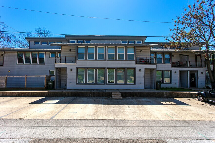 More Photos Of 300 N Parker Ave, Bryan Apartments For Sale