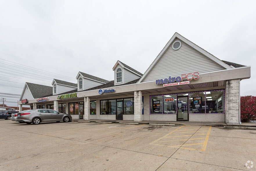 More Photos Of 13349-13395 Snow Rd, Brook Park Unknown For Lease