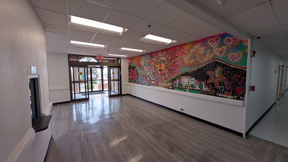 More Photos Of 1221 N Cotton St, El Paso Hospital For Lease