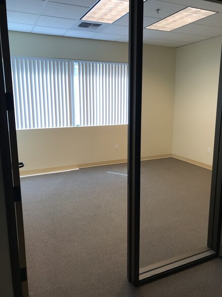 More Photos Of 3775 Brickway Blvd, Santa Rosa Medical For Lease
