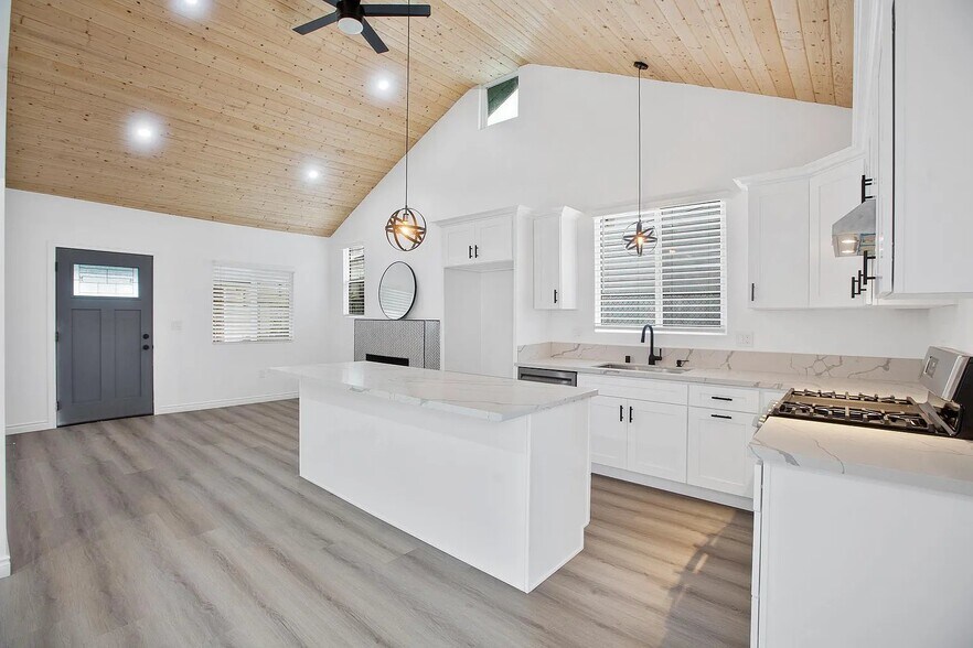 More Photos Of 1736-1740 N Sierra Bonita Ave, Pasadena Office Residential For Sale