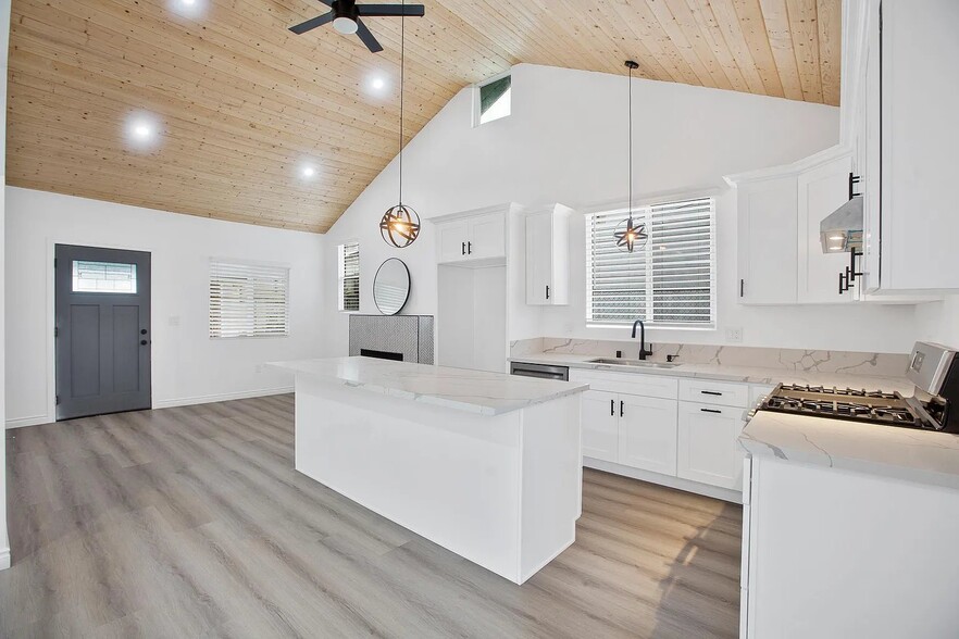 More Photos Of 1736-1740 N Sierra Bonita Ave, Pasadena Office Residential For Lease