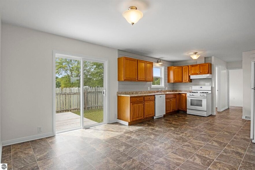 More Photos Of 3066 S M 37, Traverse City Self Storage For Sale