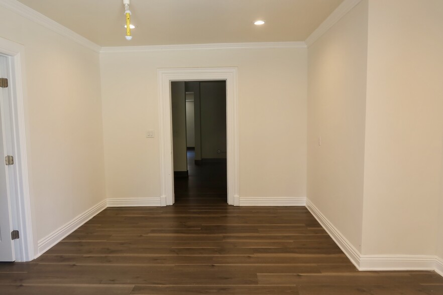 More Photos Of 5860-5862 Avalon Blvd, Los Angeles Medical For Lease