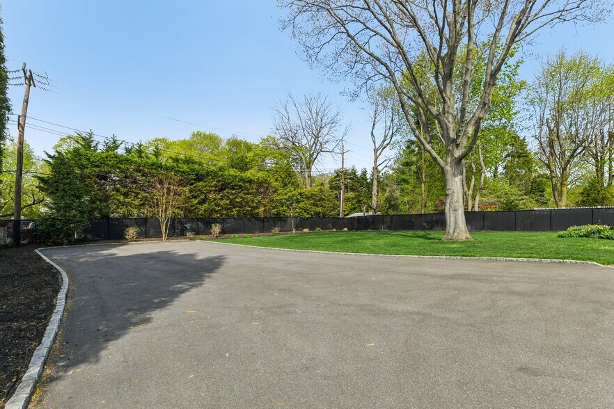 More Photos Of 1 Huntington Bay Rd, Huntington Office For Sale