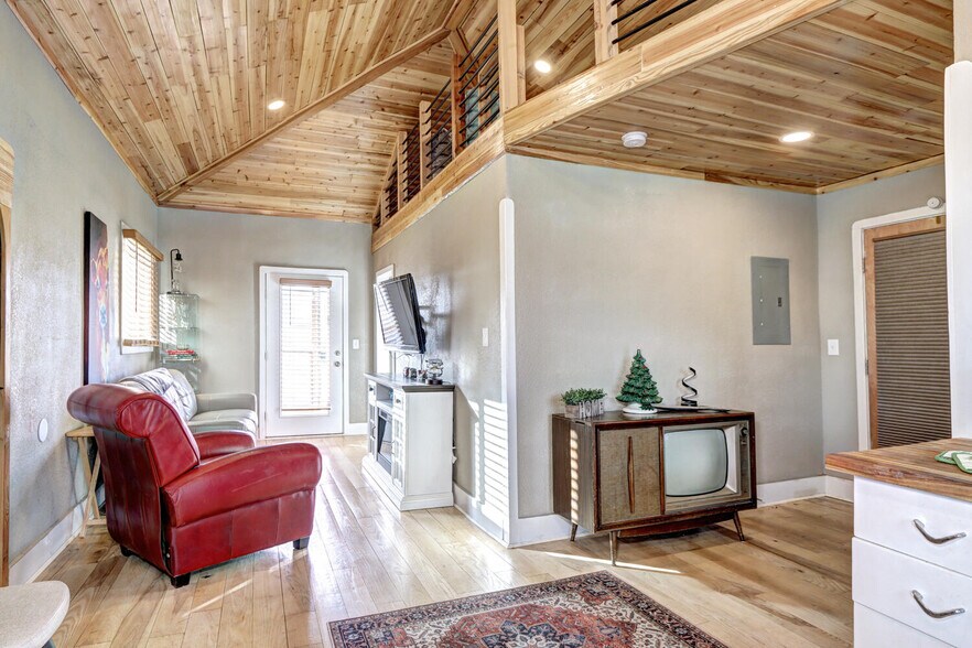 More Photos Of 280 S Main St, Brighton Storefront Retail Residential For Sale