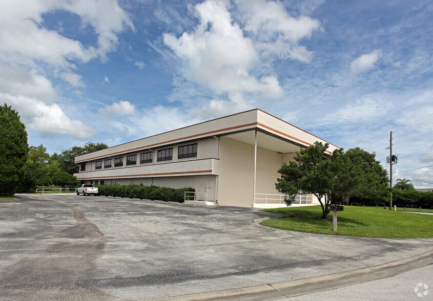 More Photos Of 4190 Corporate Ct, Palm Harbor Warehouse For Lease