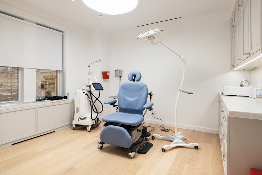 More Photos Of 1069-1075 Park Ave, New York Apartments For Sale