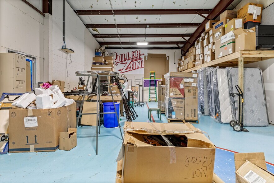 More Photos Of 650 Walton Dr, Farmington Storefront Retail Office For Sale