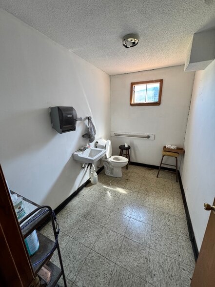 More Photos Of 8769 Dayton Pike, Soddy Daisy Warehouse For Sale