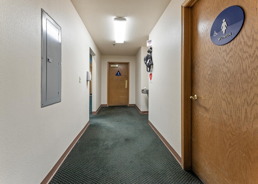 More Photos Of 2009 W Feemster Ave, Visalia Medical For Sale