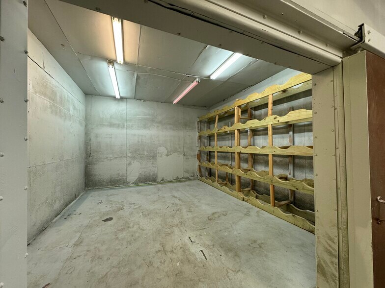 More Photos Of 901 N Virginia Ave, Oklahoma City Manufacturing For Lease