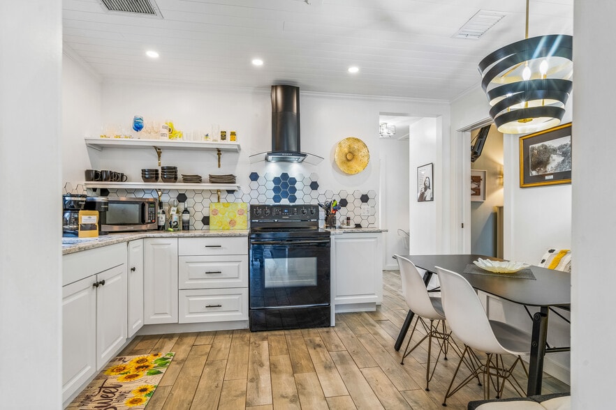 More Photos Of 11450 S Indian River Dr, Sebastian Hotel For Sale