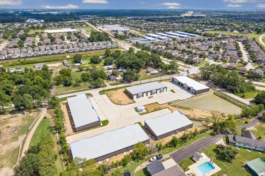 More Photos Of 19103 Hufsmith Kohrville Rd, Tomball Unknown For Lease