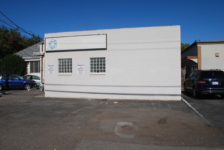 More Photos Of 823 15th St, Modesto Office For Sale
