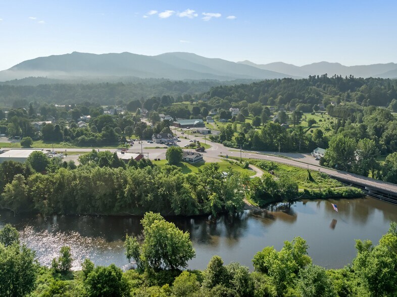 More Photos Of 4807 VT-15, Jeffersonville Specialty For Sale