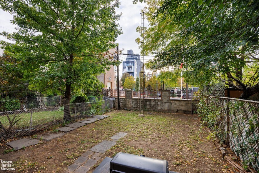 More Photos Of 97 Newell St, Brooklyn Apartments For Sale